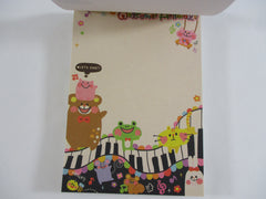 Cute Kawaii HTF Vintage Collectible Q-lia Bear friends Welcome Animal 4 x 6 Inch Notepad / Memo Pad - Stationery Designer Paper Collection