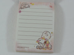 Cute Kawaii Snoopy Sweet Flowers Mini Notepad / Memo Pad - Stationery Design Writing Collection