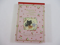 Cute Kawaii San-X Kutusita Nyanko Cat 4 x 6 Inch Notepad / Memo Pad - Stationery Designer Paper Collection